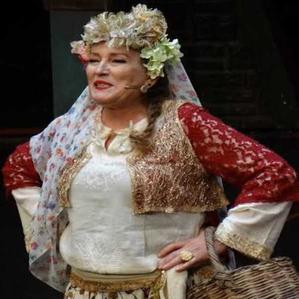 Suzan Kardeş