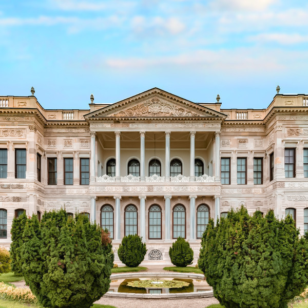 DOLMABAHÇE SARAYI