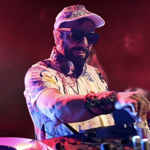 Dj Hakan Küfündür ile 90'lar & 2000'ler Türkçe Pop Parti