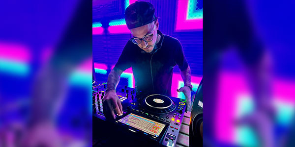 Dj Berat Ünlü - Hayal Kahvesi Aqua Florya - İSTANBUL