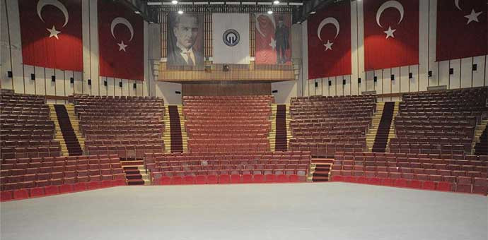 Karadeniz Teknik Üniversitesi AKM Salonu