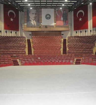 Karadeniz Teknik Üniversitesi AKM Salonu